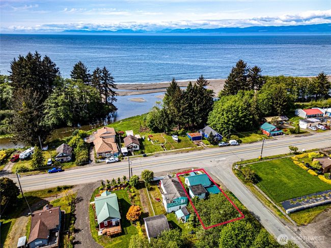 16672 Frontier St, House other with 2 bedrooms, 1 bathrooms and 1 parking in Clallam Bay WA | Image 35