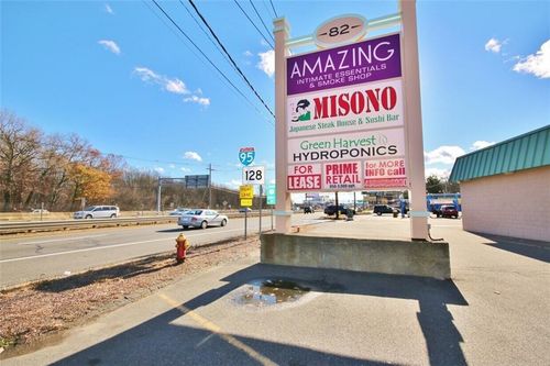 82 Newbury St, Peabody, MA, 01960-3918 | Card Image