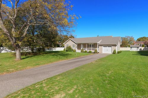 72 Josica Dr, Riverhead, NY, 11901-5061 | Card Image