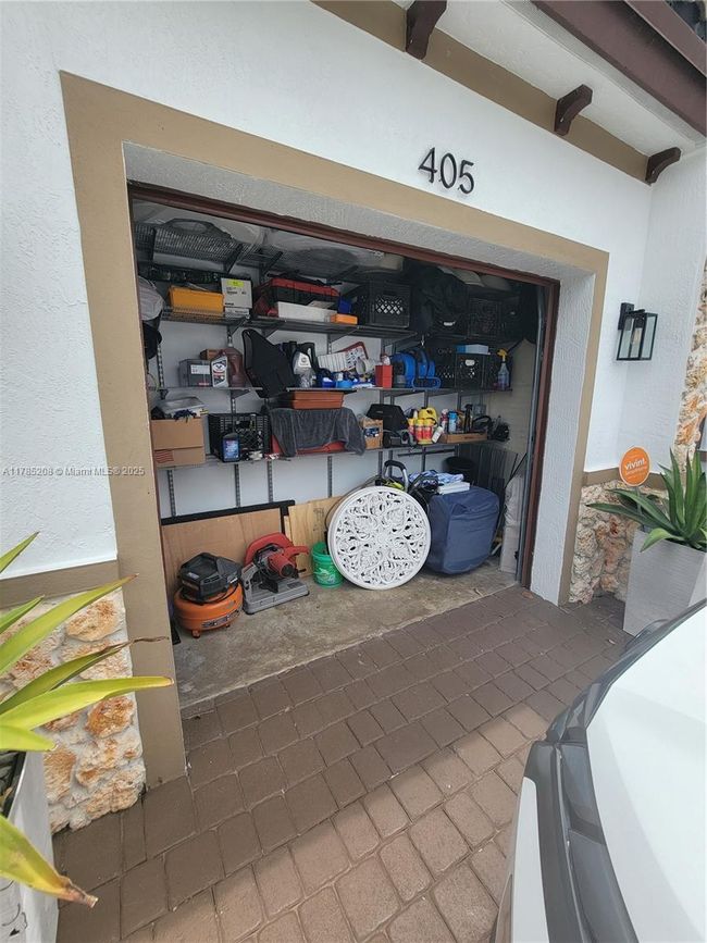 405 Ne 25 Th Ter, House other with 3 bedrooms, 2 bathrooms and null parking in Homestead FL | Image 43