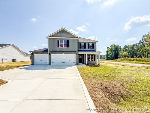 22 Commander Cir, Parkton, NC, 28371-2107 | Card Image