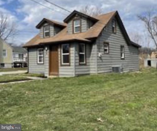 4 Dunlap Ave, PENNSVILLE, NJ, 08070-1109 | Card Image
