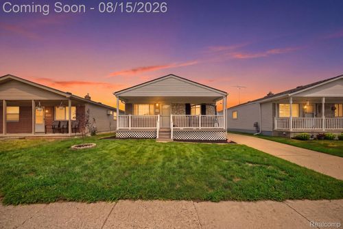 20147 Lakeworth St, Roseville, MI, 48066-1122 | Card Image