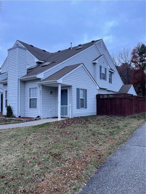 200 Andover Court, Yorktown, VA, 23693 | Card Image