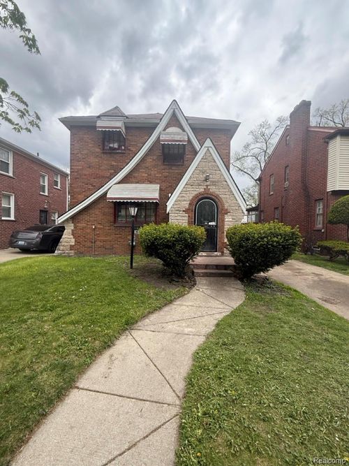 16893 Mark Twain St, Detroit, MI, 48235-4066 | Card Image
