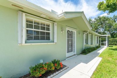 1671 Sw Waterfall Boulevard, Home with 2 bedrooms, 2 bathrooms and null parking in Palm City FL | Image 3