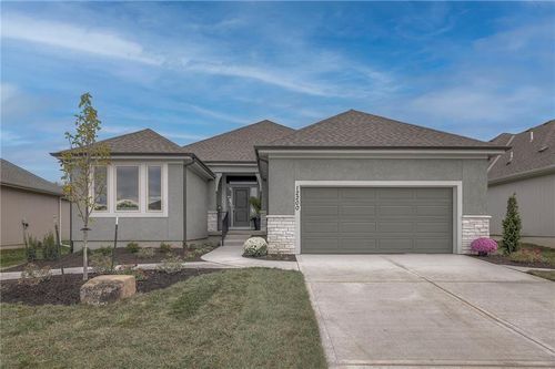 12200 W 138th Pl, Overland Park, KS, 66221-4199 | Card Image