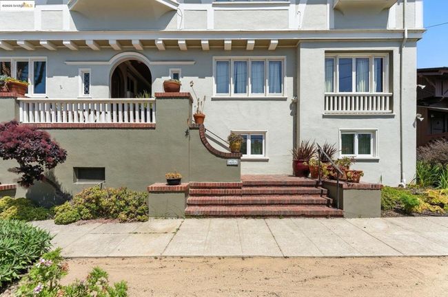 7 Panoramic Way, Condo with 2 bedrooms, 1 bathrooms and null parking in Berkeley CA | Image 46