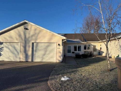1303 15th St, Baraboo, WI, 53913-3325 | Card Image