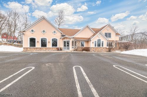 137 S Rutherford Ave, Franklin, NJ, 07416 | Card Image