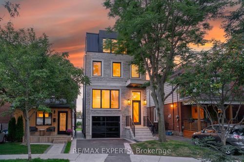 15 Holland Park Ave, York, ON, M6C1M2 | Card Image