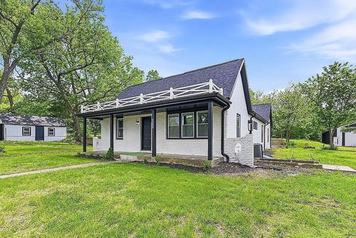 1106 College Hill St, Pleasant Hill, MO, 64080-1402 | Card Image