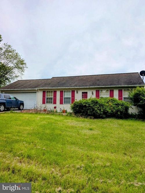 9933 Hoovers Hill Rd, HUNTINGDON, PA, 16652-6340 | Card Image