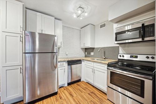 07-524 Heights Boulevard, Houston, TX, 77007 | Card Image