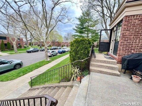 323a1-219 74th Ave, Oakland Gardens, NY, 11364-3032 | Card Image