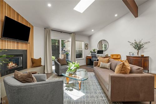 122-321 Ski Way, Incline Village, NV, 89451-9291 | Card Image