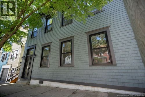 112 Orange St, Saint John, NB, E2L1M4 | Card Image