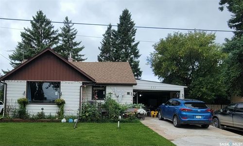 231 Third St Ne, Preeceville, SK, S0A3B0 | Card Image