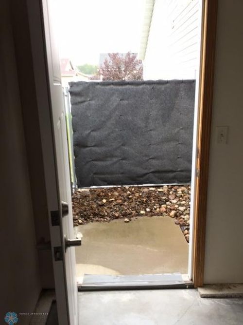 611 33rd St N, Moorhead, MN, 56560-1321 | Card Image