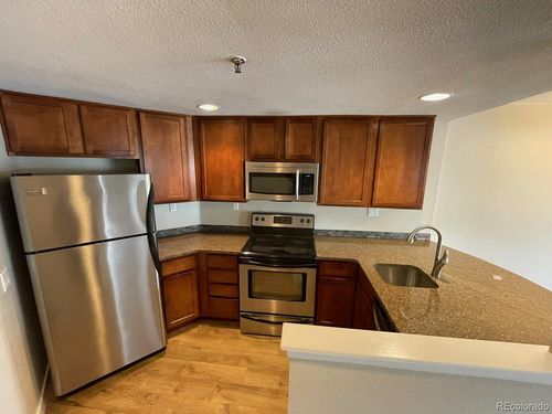 201-100 W Park Avenue, Denver, CO, 80205 | Card Image