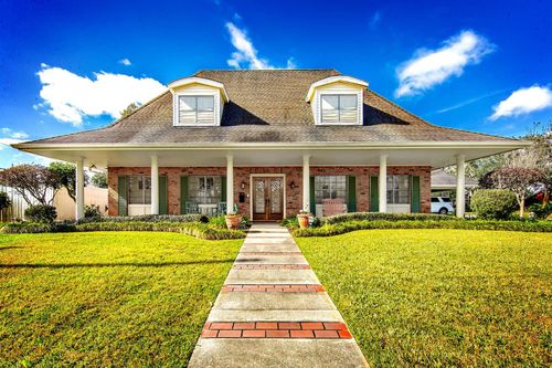 400 Buena Vista Blvd, Houma, LA, 70360-7520 | Card Image