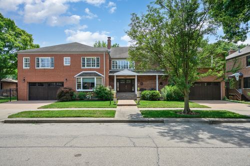 2851 W Rascher Ave, Chicago, IL, 60625-3213 | Card Image