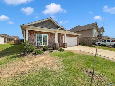 152 Cherry Laurel Drive, House other with 3 bedrooms, 2 bathrooms and null parking in Hazel Green AL | Image 2