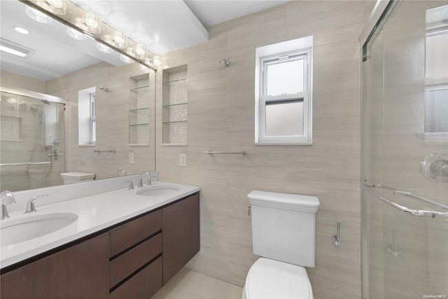 2 Park Pl, House other with 3 bedrooms, 3 bathrooms and null parking in Williston Park NY | Image 19