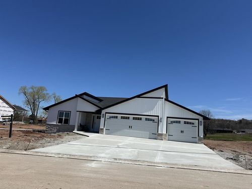 1671 Arnies Court, LEDGEVIEW, WI, 54115 | Card Image