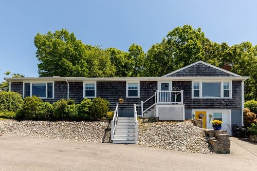 111 Rocky Hill Rd, Plymouth, MA, 02360-5524 | Card Image