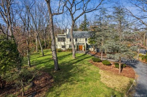 6 The Maples, Roslyn, NY, 11576-1919 | Card Image