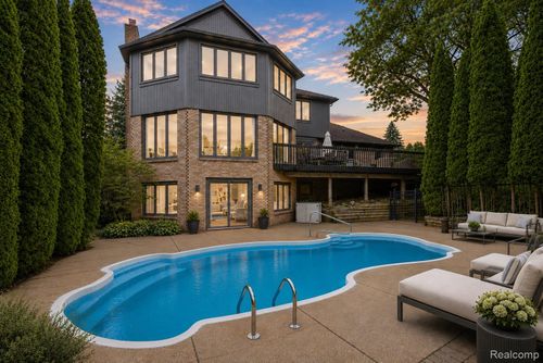 1966 Mapleridge Rd, Rochester Hills, MI, 48309-2748 | Card Image