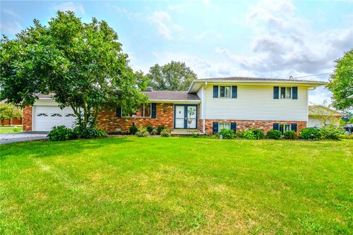 10833 Kendig Rd, New Carlisle, OH, 45344-9717 | Card Image