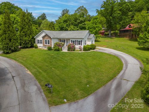 97 Meadow View Dr, Saluda, NC, 28773-8680 | Card Image