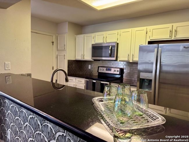 5739 Spring Moon St, House other with 2 bedrooms, 2 bathrooms and null parking in San Antonio TX | Image 9