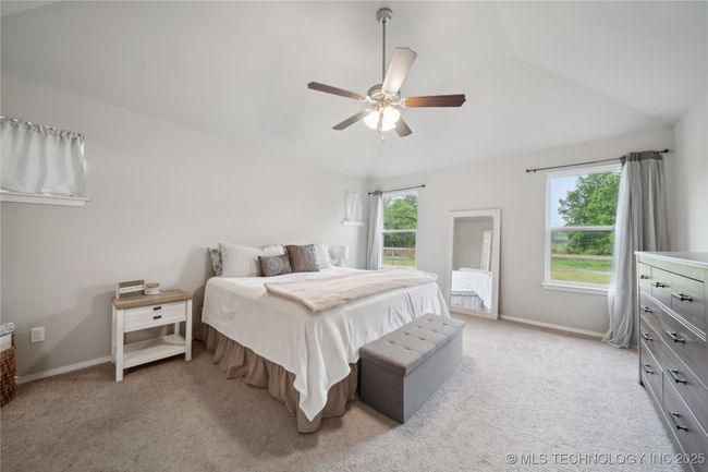 PRIMARY BEDROOM | Image 25