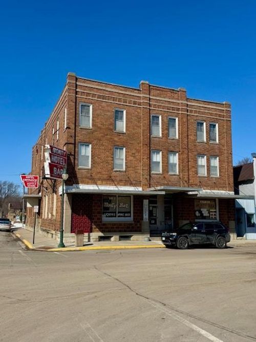 222 1st St S, Montgomery, MN, 56069-1602 | Card Image