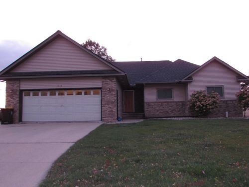 1640 Patriot Dr, Fairmont, MN, 56031-1738 | Card Image