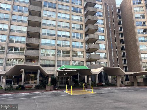 e-223-1001 City Ave, WYNNEWOOD, PA, 19096-3902 | Card Image