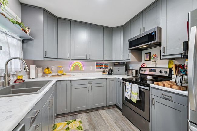 Kitchen | Image 10