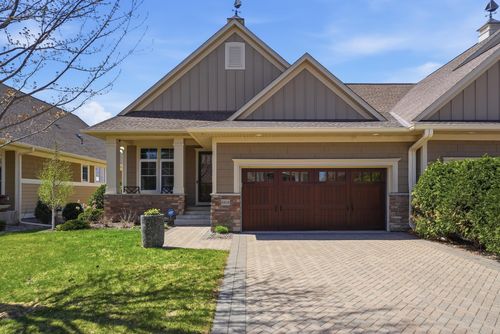 8808 Lake Riley Drive, Chanhassen, MN, 55317 | Card Image