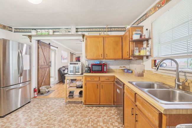 3311 W Cesar E Chavez Blvd, House other with 3 bedrooms, 1 bathrooms and null parking in San Antonio TX | Image 13