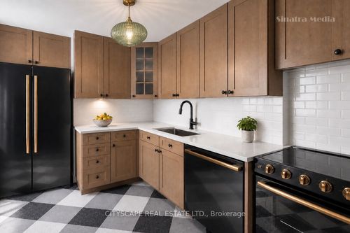 1004-49 Queen St E, Mississauga, ON, L5G4N6 | Card Image