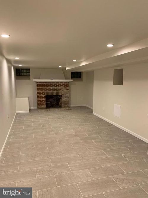 b-4960 Chestnut St, PHILADELPHIA, PA, 19139-3519 | Card Image