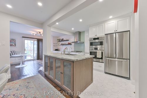 1474 Prince John Cir, Oakville, ON, L6J6S8 | Card Image