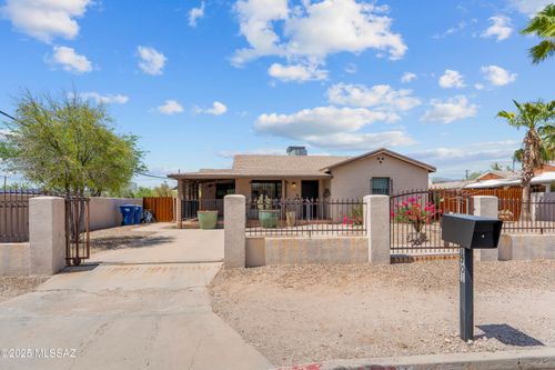 1701 E 10th St, Tucson, AZ, 85719-5917 | Card Image