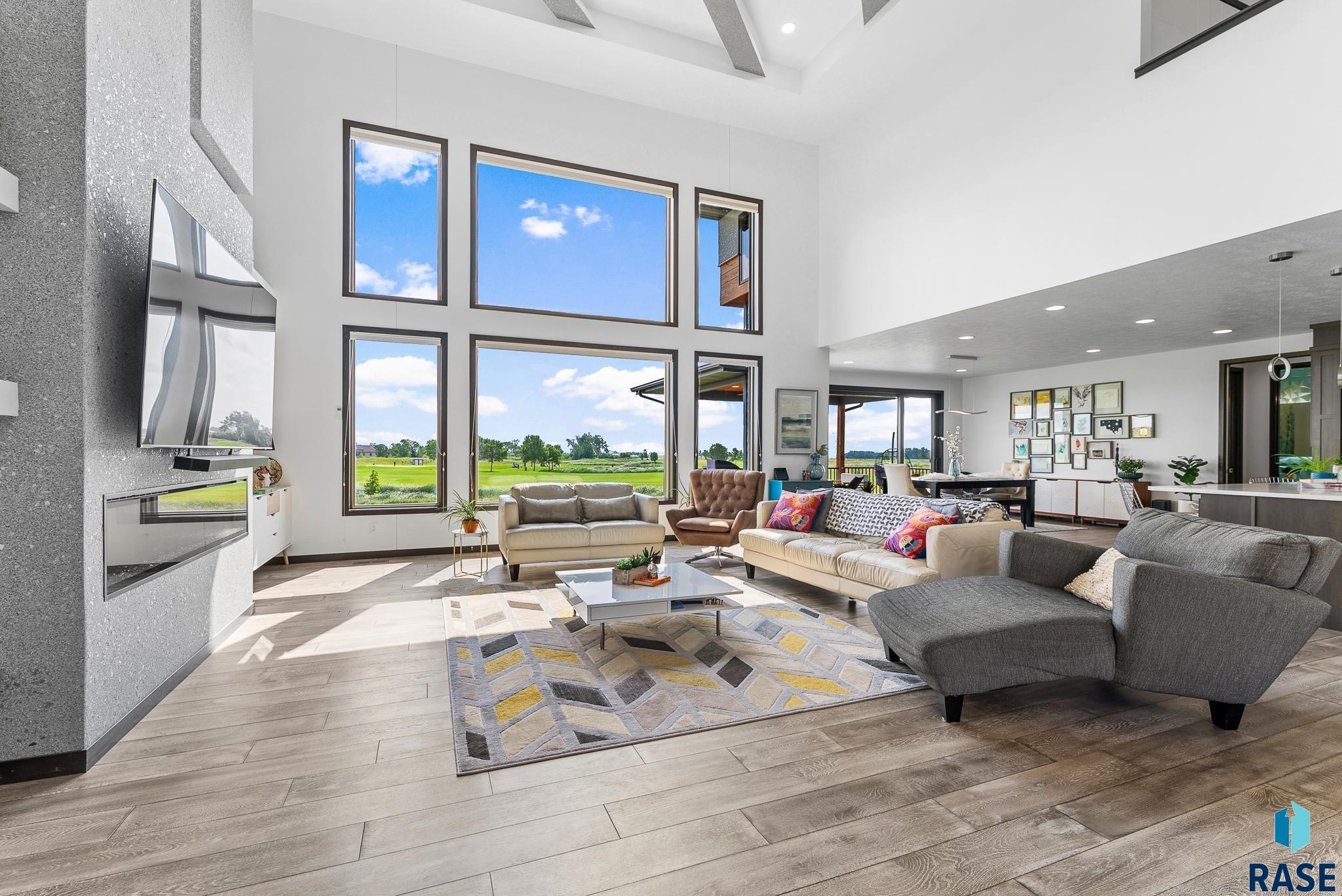 Regal Ct, Harrisburg, SD 57108