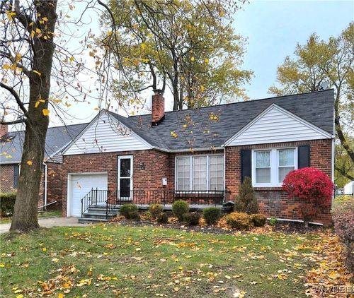 30 Manlon Ter, Cheektowaga, NY, 14225-1150 | Card Image