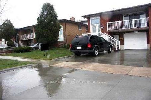 3948 Midhurst Lane, Mississauga, ON, L4Z1C7 | Card Image