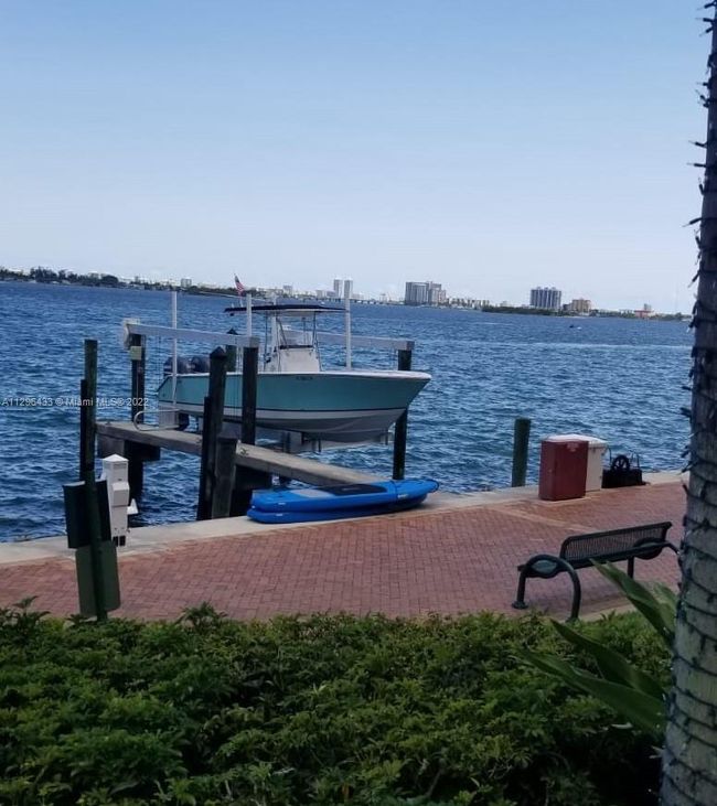 APT-1710 - 2000 Towerside Ter, Condo with 2 bedrooms, 2 bathrooms and null parking in Miami FL | Image 23